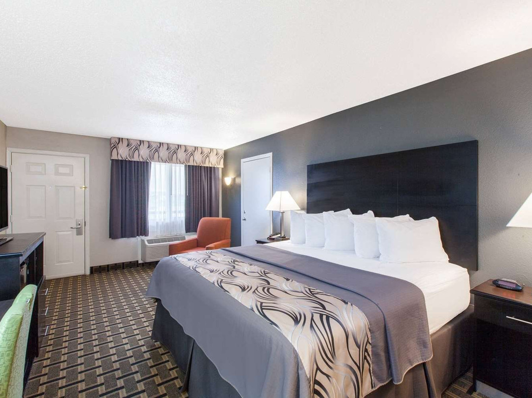 Days Inn by Wyndham Ennis主图