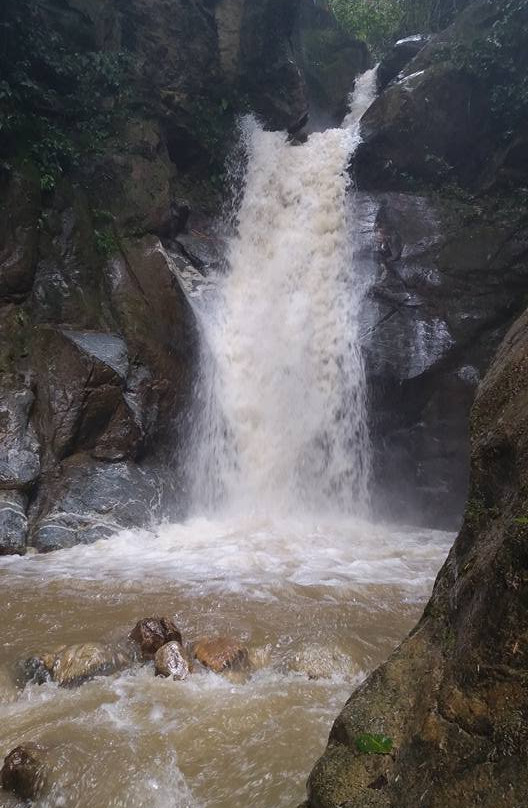 Salto de agua o Cascada del Ensueño. Waterfall Dreamimg景点图片