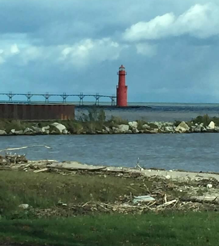 Algoma Pierhead Lighthouse-Algoma必去景点