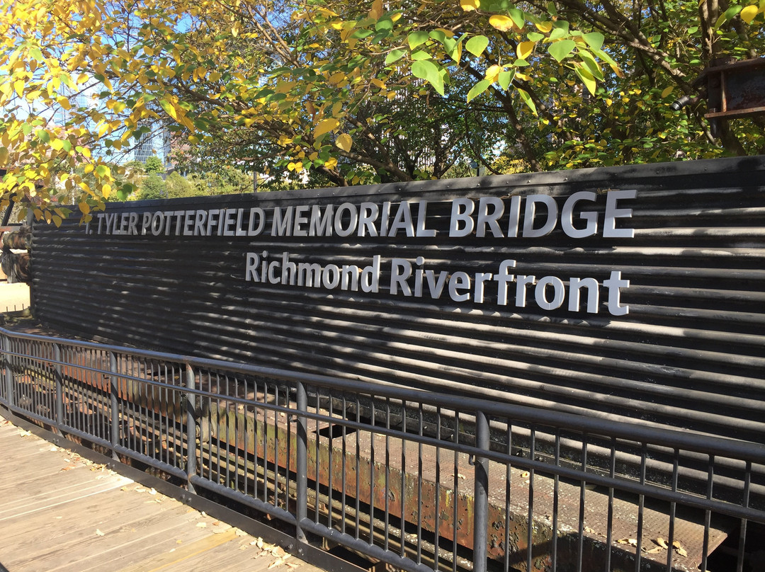T. Tyler Potterfield Memorial Bridge景点图片