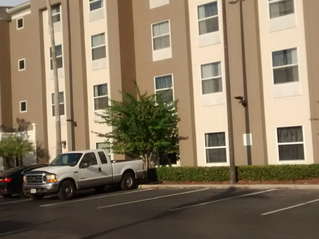 奥兰多国际机场智选假日酒店主图