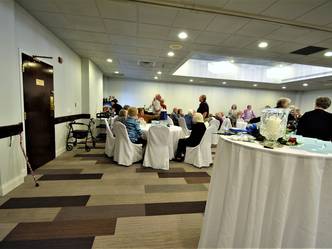 Ramada By Wyndham Statesville主图