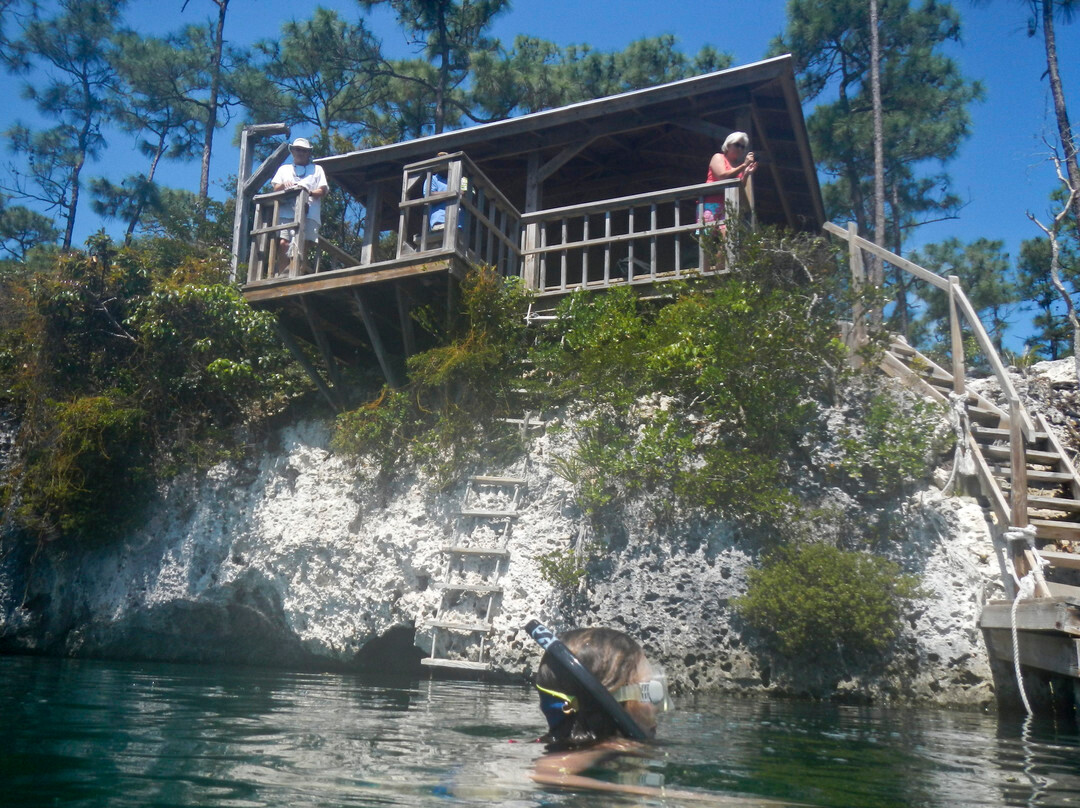 Blue Holes National Park景点图片