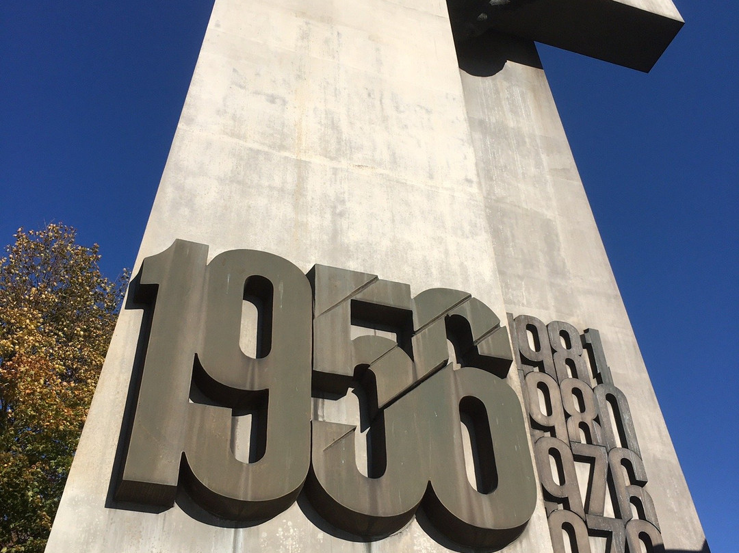 June 1956 Events Monument景点图片