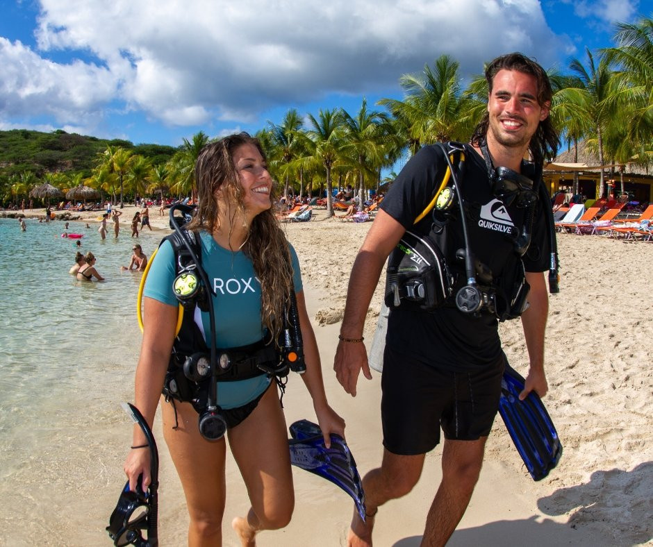 Blue Bay Dive & Watersports-威廉斯塔德必去景点