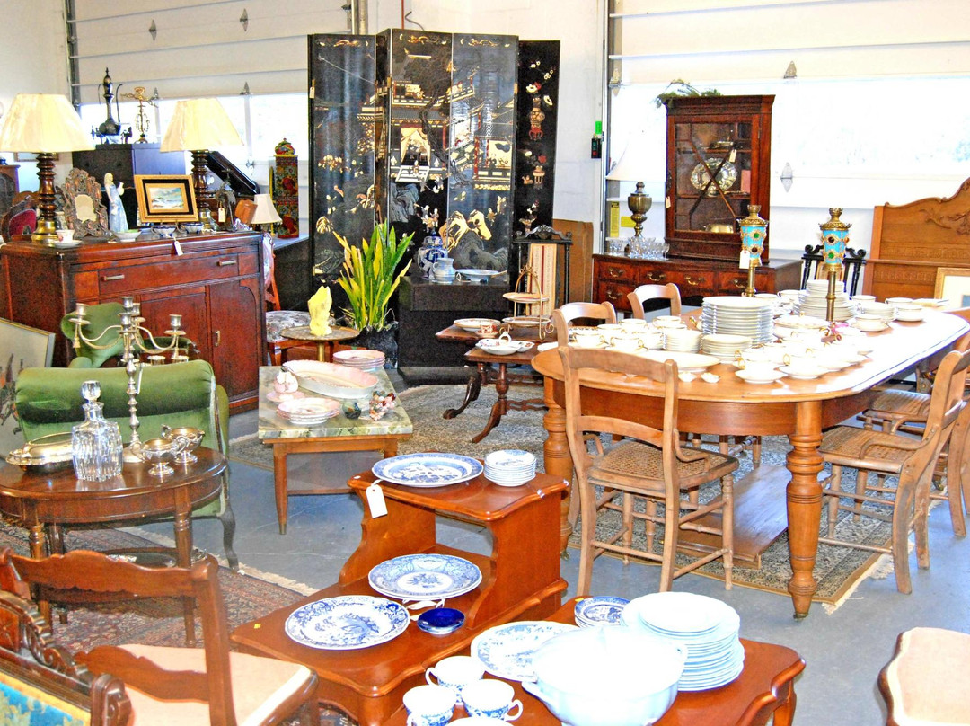 The Electric Garage Sale-Orangeville必去景点