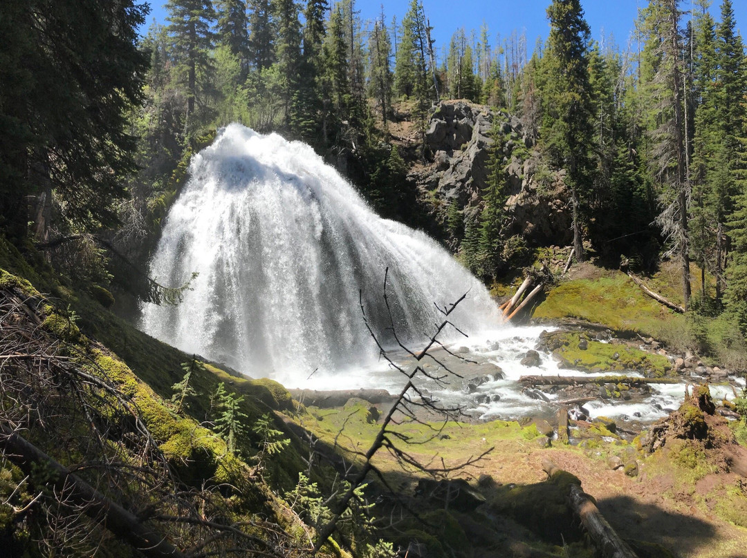 Chush Falls景点图片