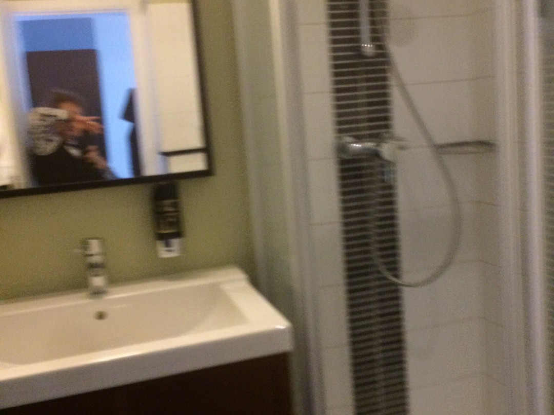 马纶酒店主图
