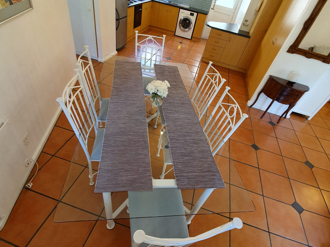 Paradiso Guesthouse & Self Catering Cottage主图