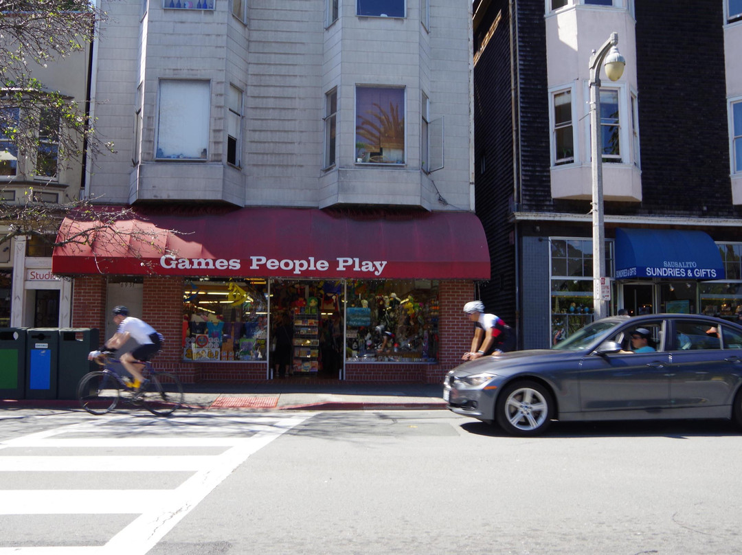 Games People Play景点图片