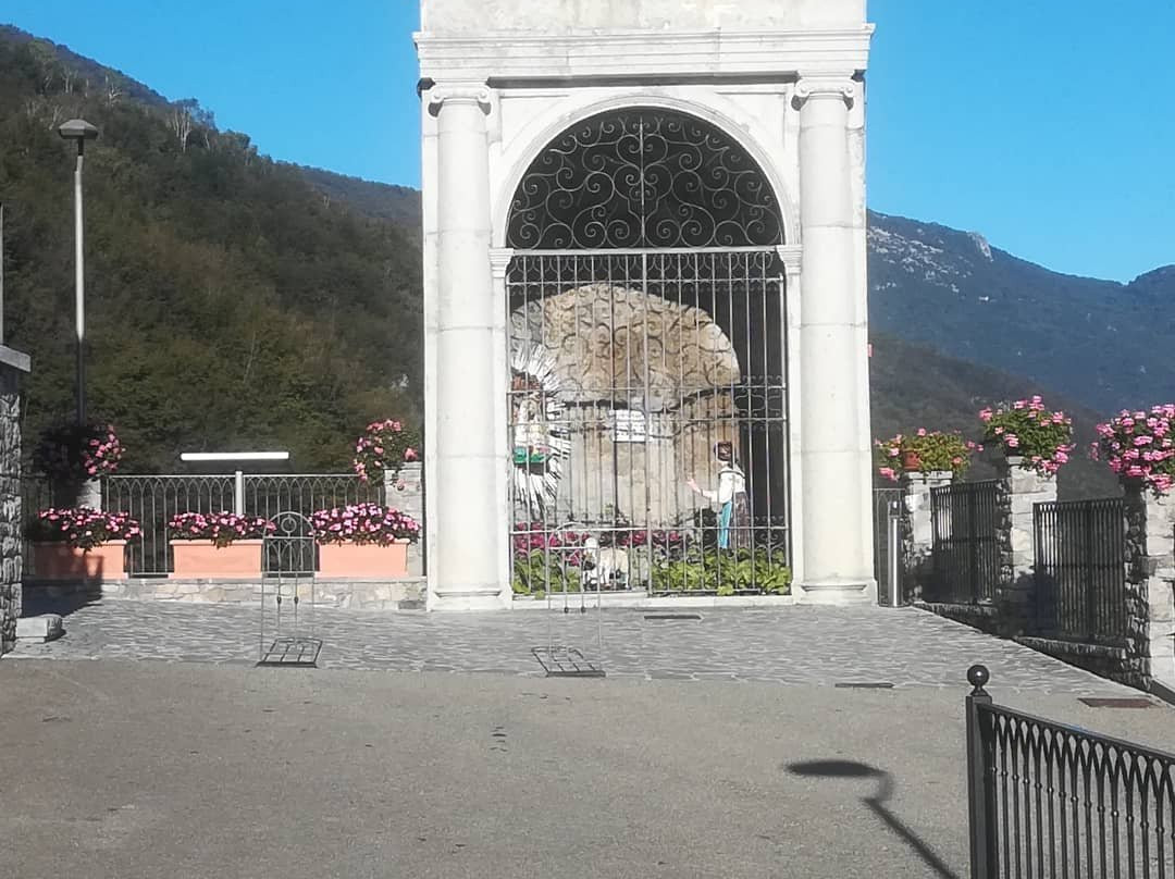 Santuario Madonna della Cornabusa景点图片