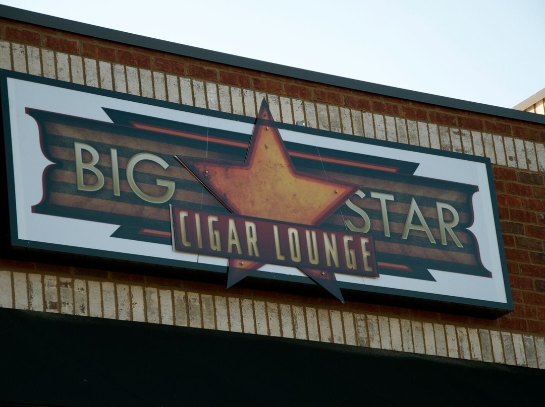 Big Star Cigar Lounge景点图片