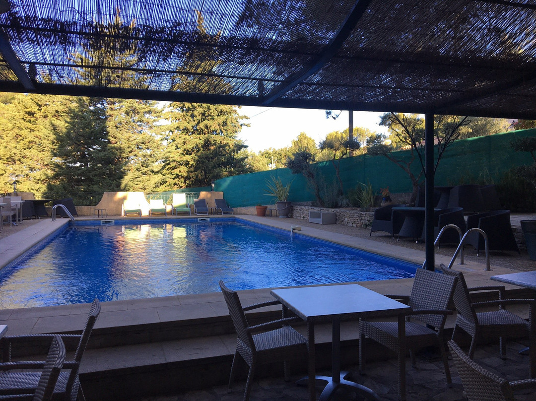 Le Rouge Gorge主图