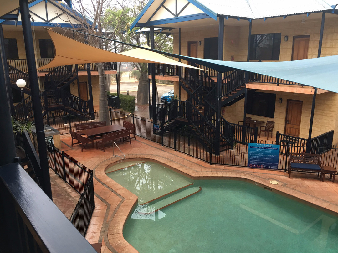 蓝色海洋度假酒店主图