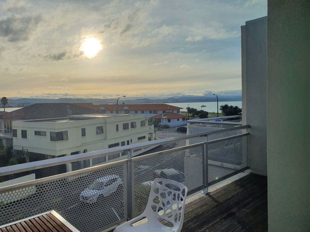 The Crown Hotel主图