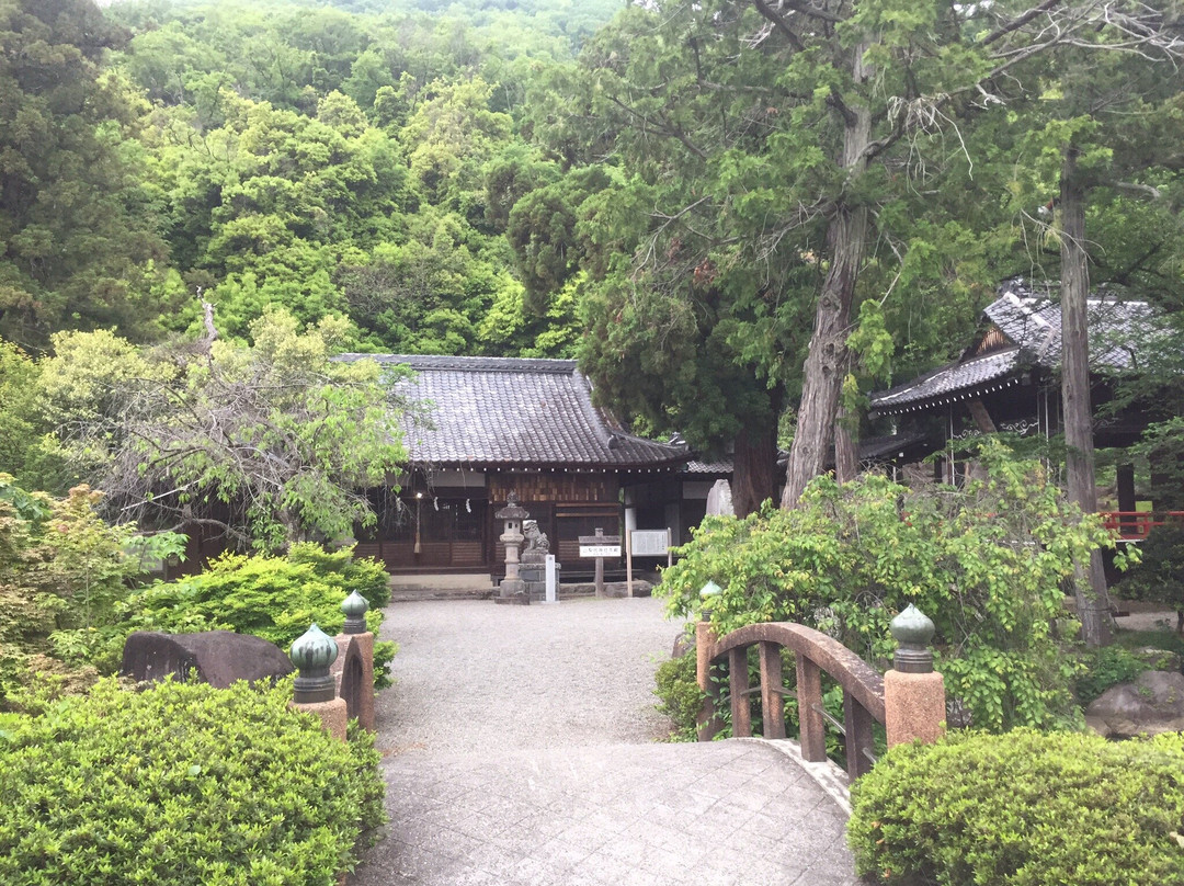 Yamanashioka Shrine景点图片