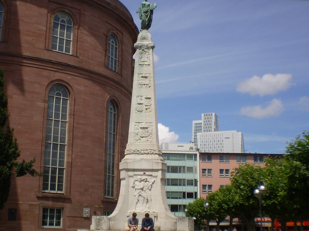 Einheitsdenkmal景点图片