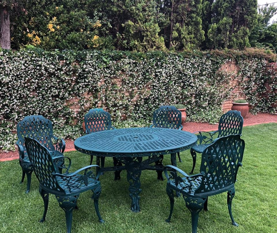 Alma Mater Guesthouse主图