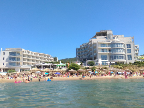 月光全包大酒店主图