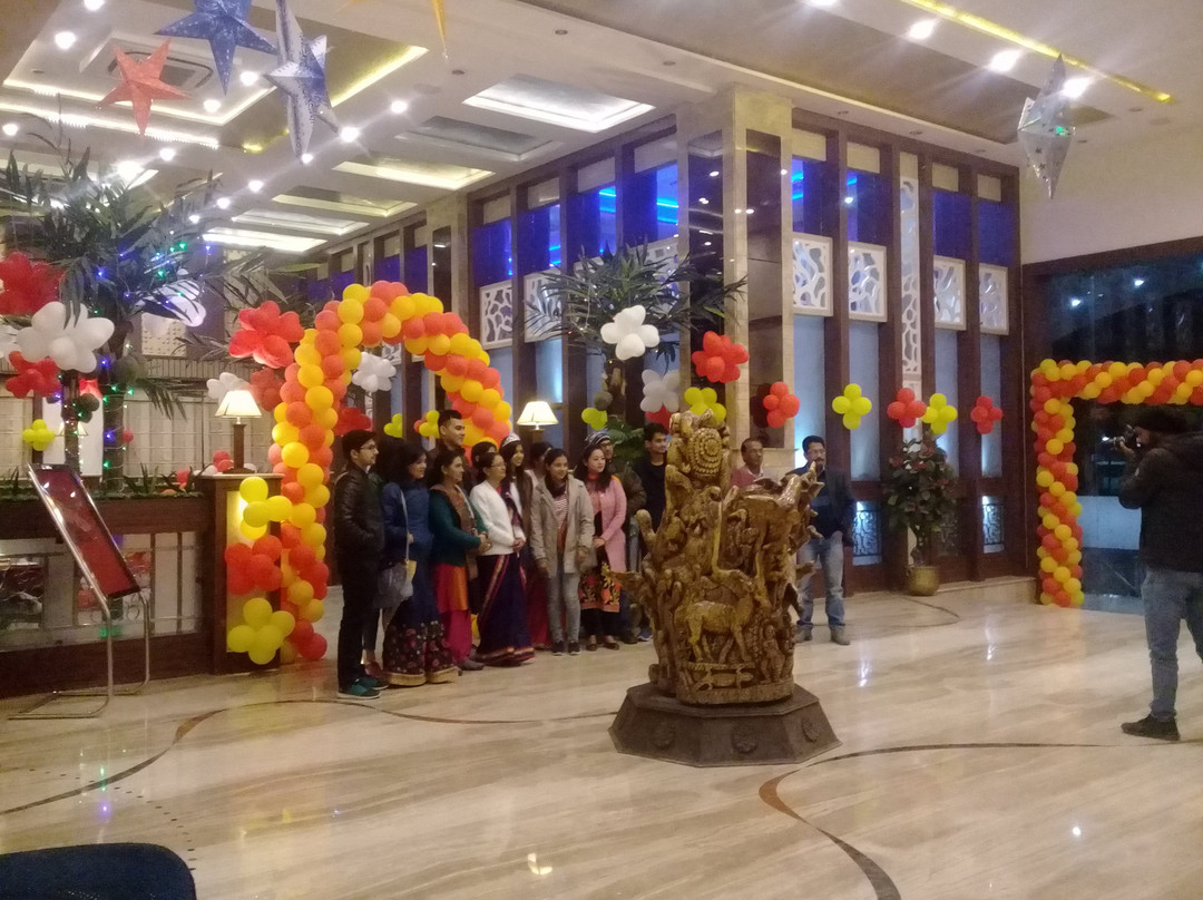 Devashish Hotel主图