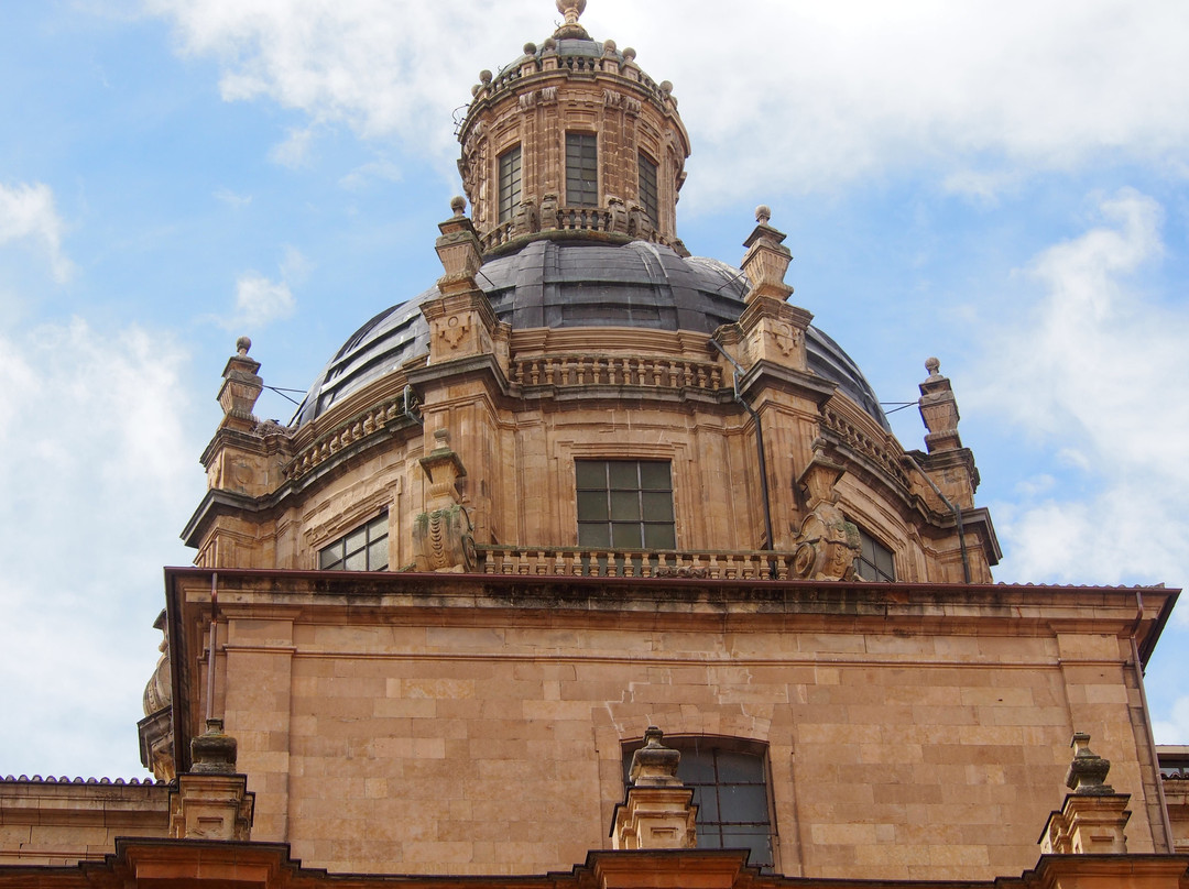 Clerecia (Iglesia del Espiritu Santo)-萨拉曼卡必去景点
