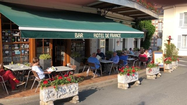 国际之家法国酒店主图