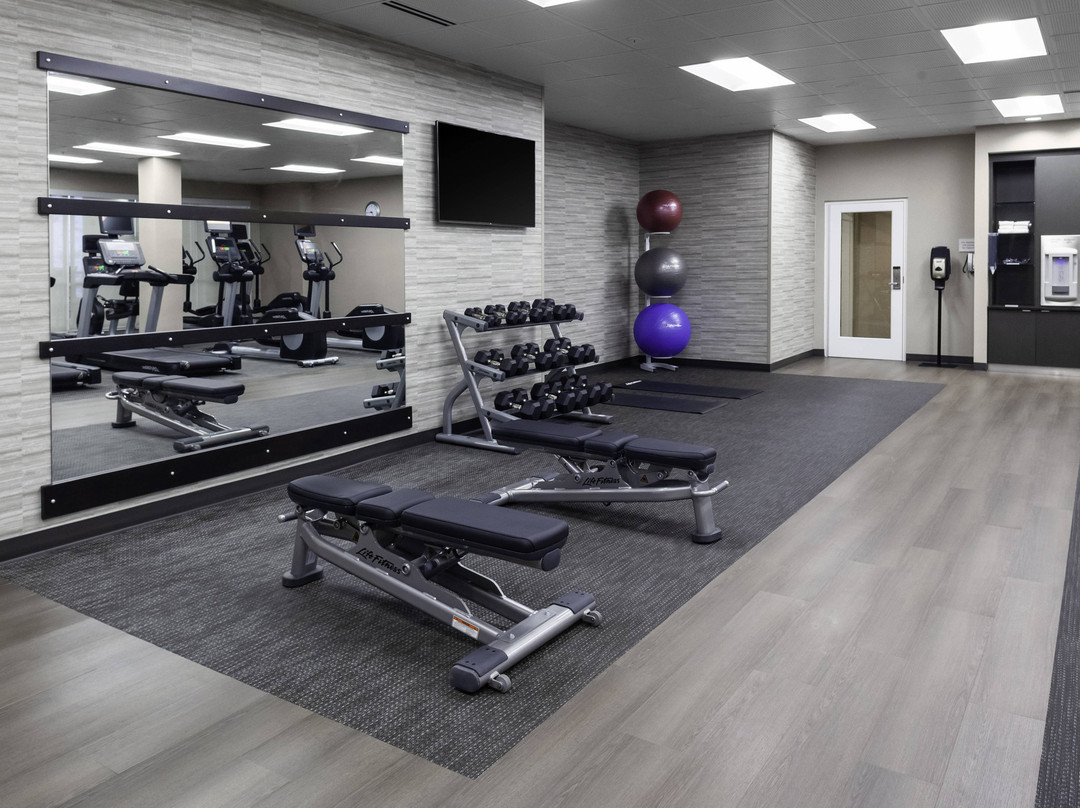 Courtyard By Marriott St. Louis West County主图