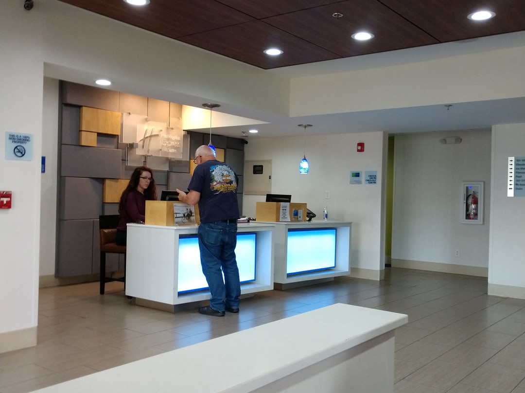 Holiday Inn Express & Suites Evansville North By IHG主图