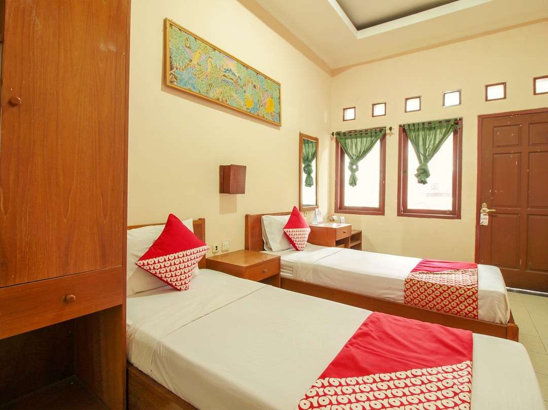 RedDoorz Plus @ Hotel Sofia Pangandaran主图