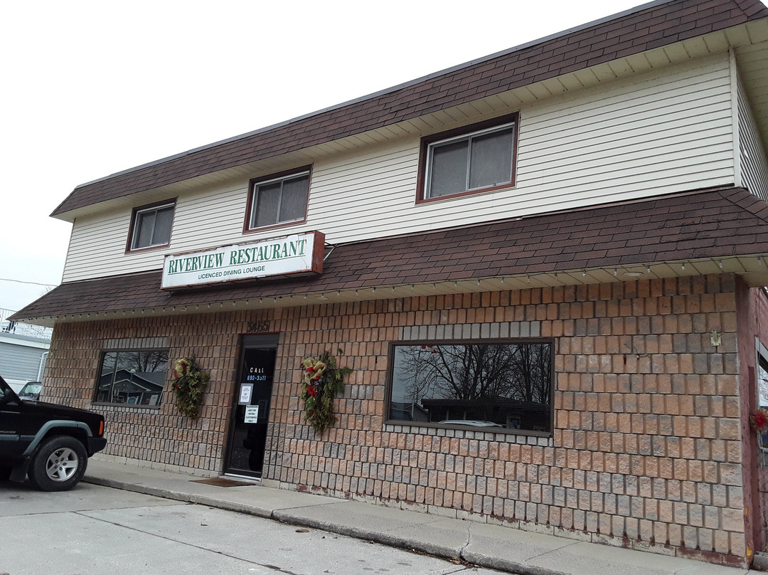 Sombra餐馆和美食-Riverview Restaurant