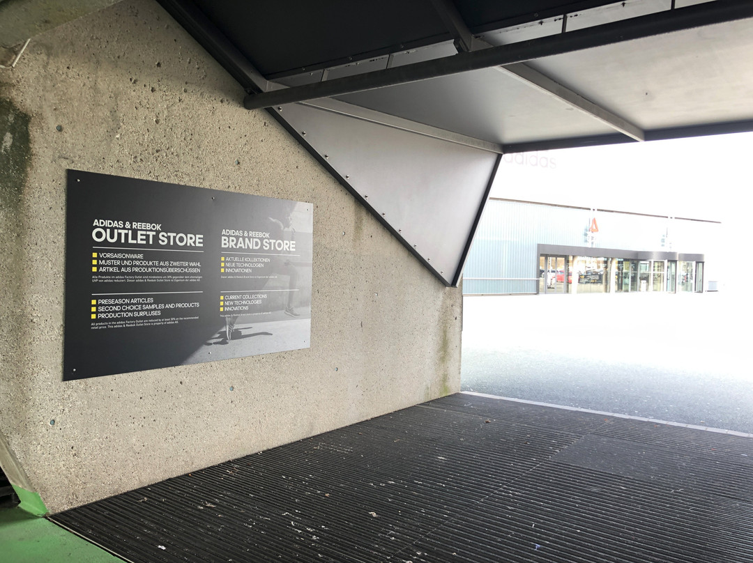 adidas Store-赫佐格奥拉赫必去景点