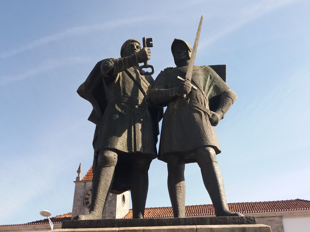 Monumento aos Alcaides de Faria景点图片