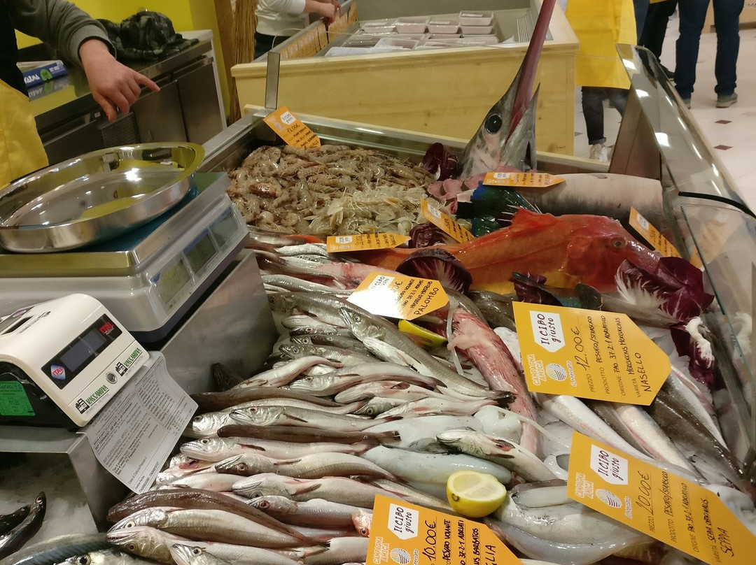 Mercato Campagna Amica-泰拉莫必去景点