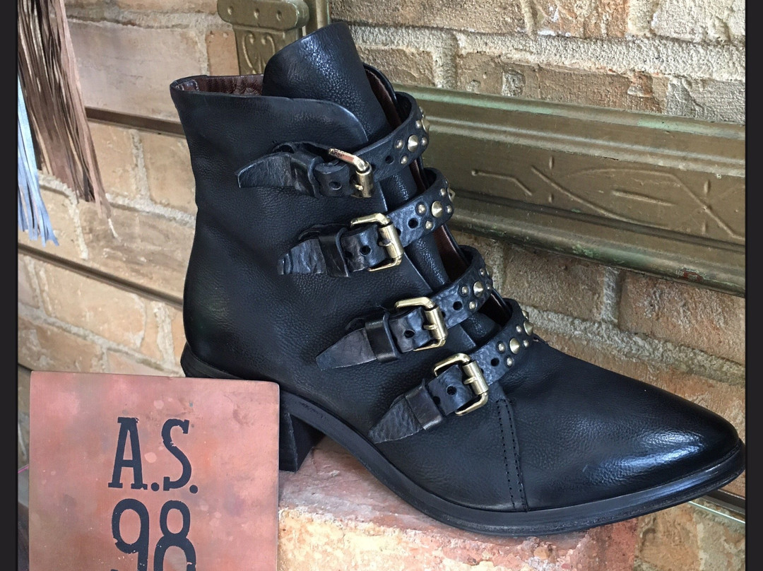 Pumps-麦金尼必去景点