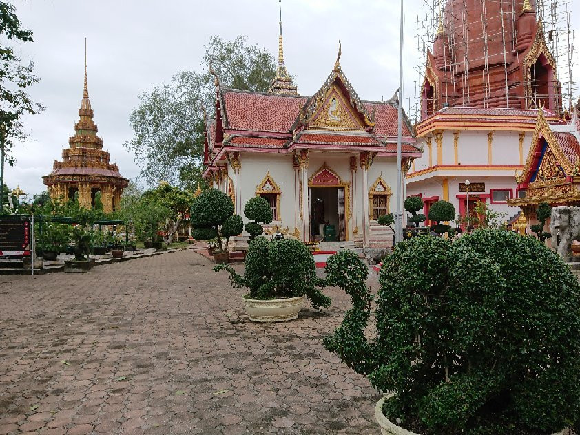 Wat Chang Hai Rat Buranaram景点图片