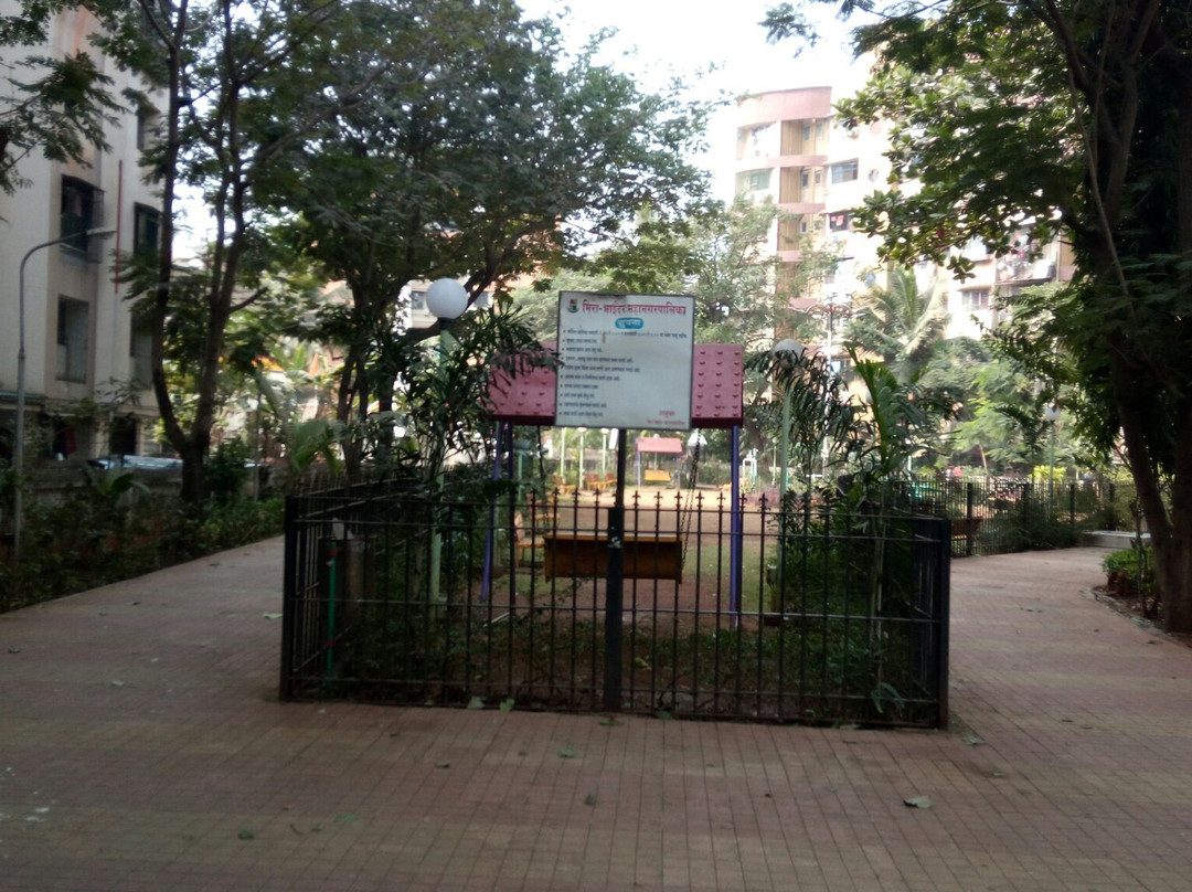 Shree 1008 Shantinath Digamber Jain Mandir景点图片