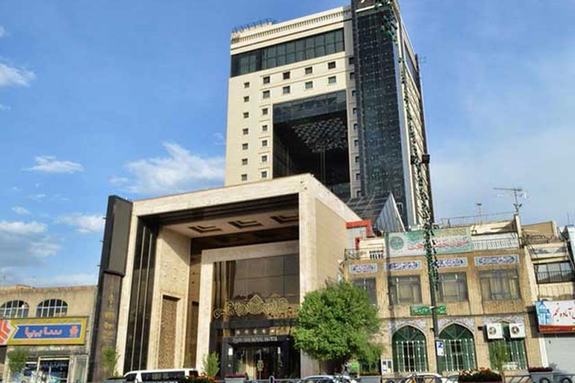 Darvishi Royal Hotel-浴室