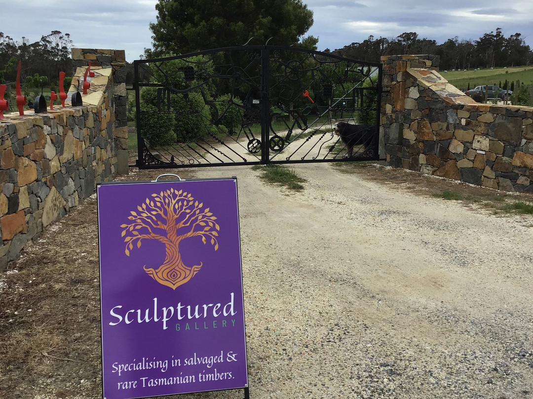 Sculptured Gallery-Clarence Point必去景点