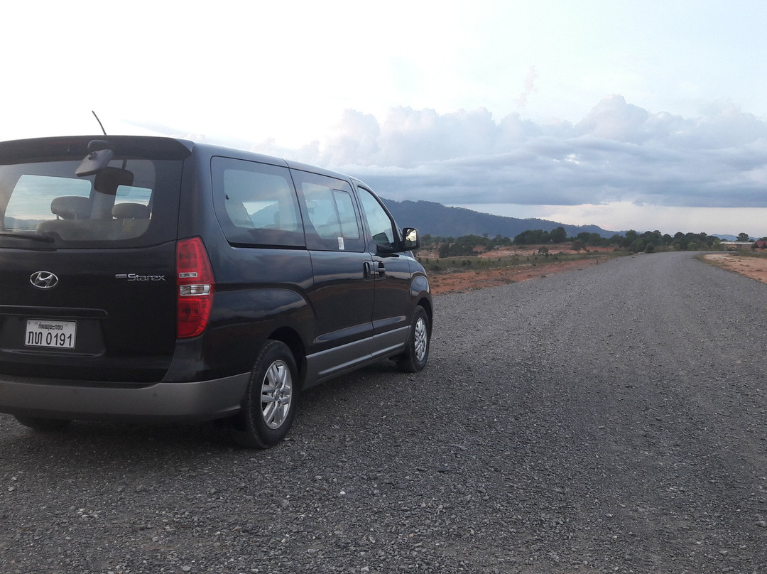 Laos Minivan Tours-旺阳必去景点