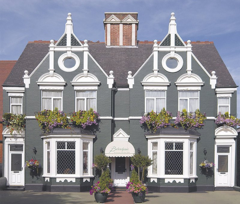 Buckingham's Hotel主图