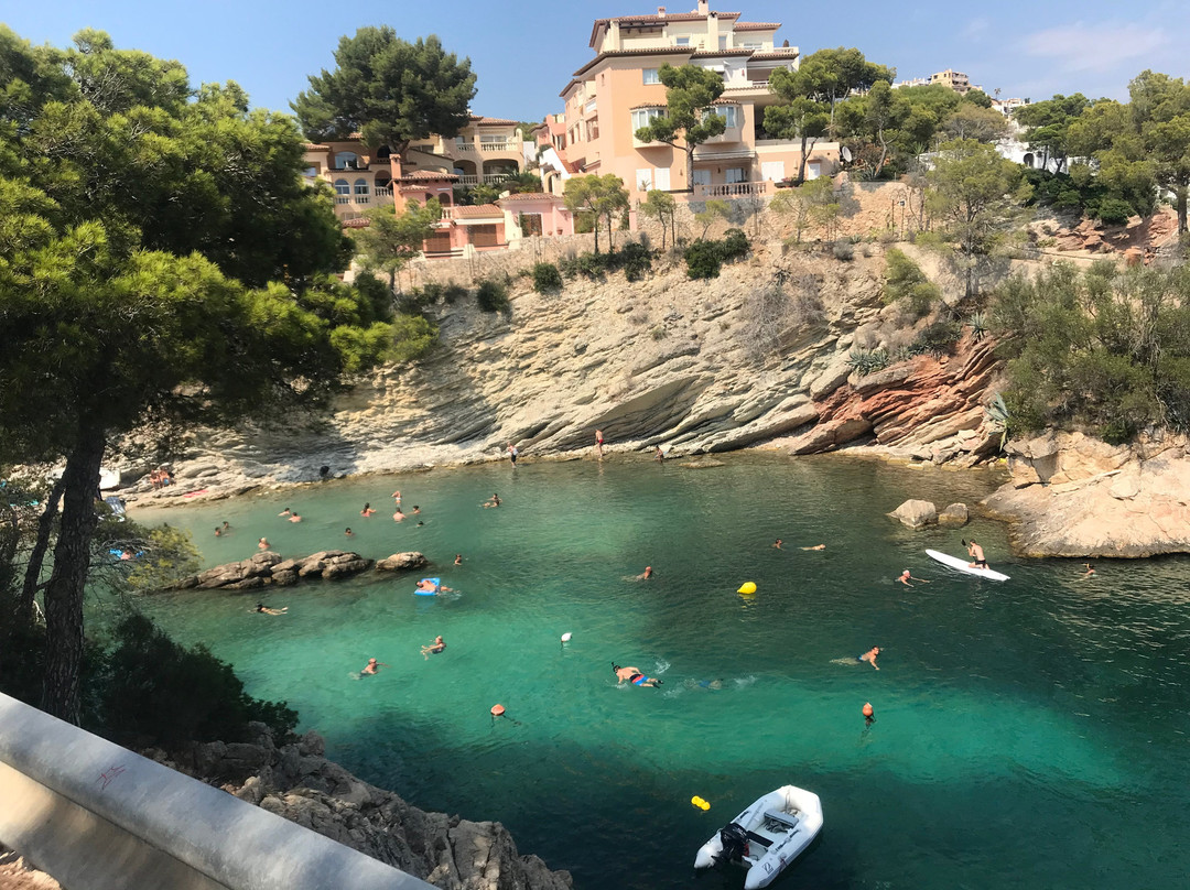 Carrer Cala Fornells景点图片
