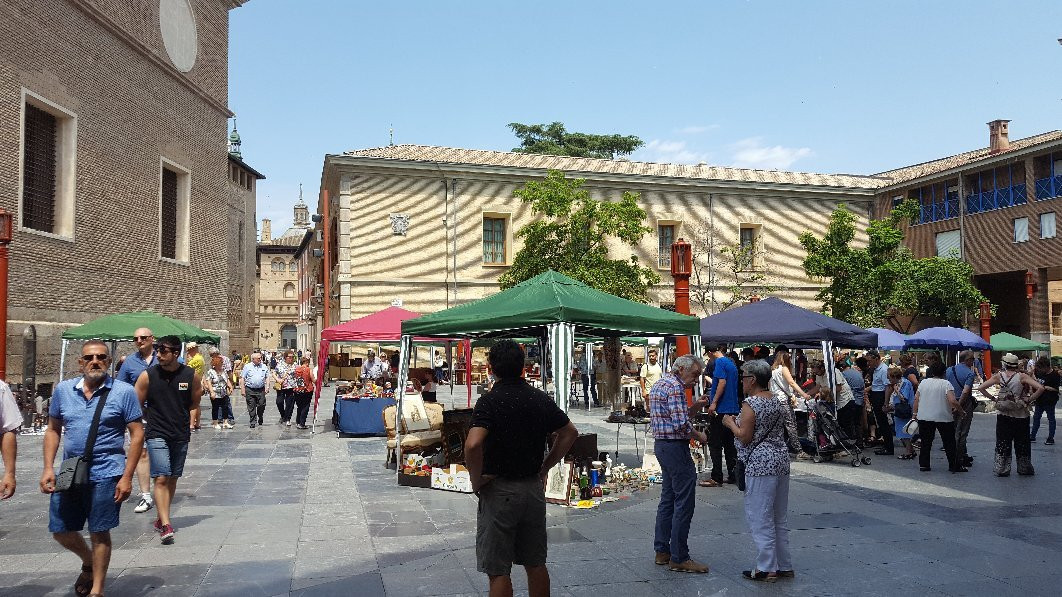 Mercadillo Plaza de San Bruno-萨拉戈萨省必去景点