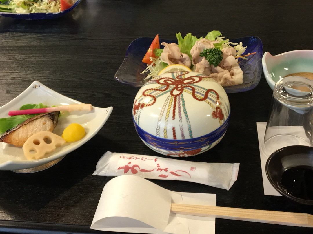 魚割ぽう うお政