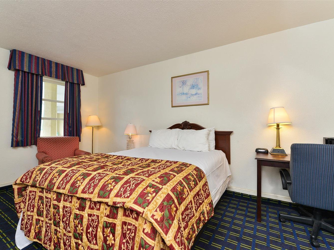 Americas Best Value Inn & Suites South Boston主图