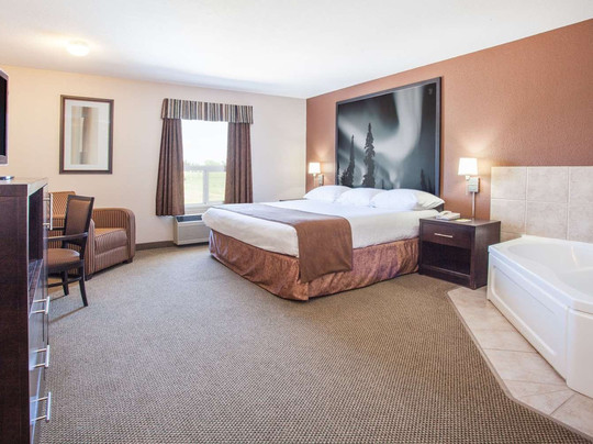 Super 8 by Wyndham Meadow Lake主图