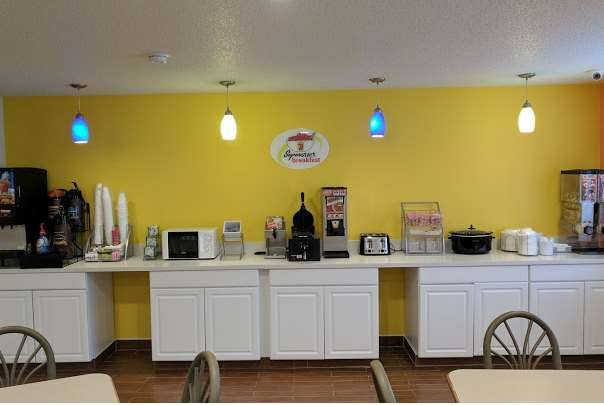 Super 8 by Wyndham Shenandoah主图