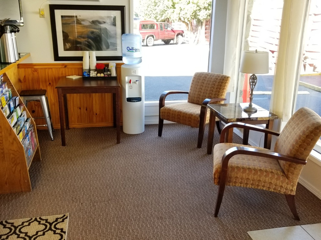 Cougar Land Motel主图