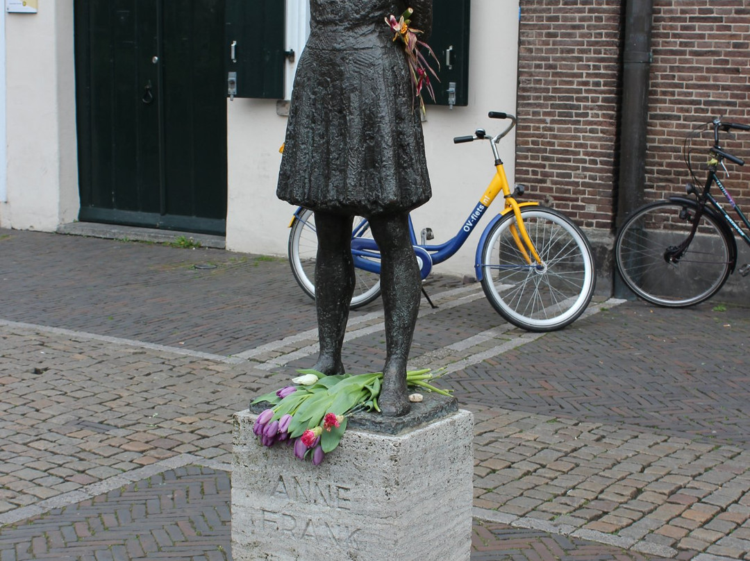 Statue Of Anne Frank-乌特勒支必去景点