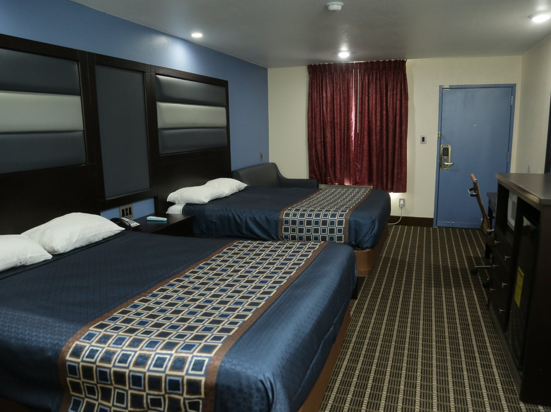 Theroff's Motel主图