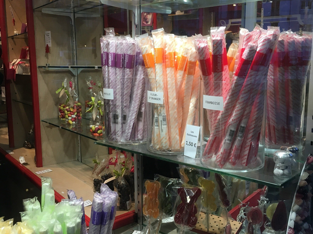 A la Reine Margot-Cauterets必去景点